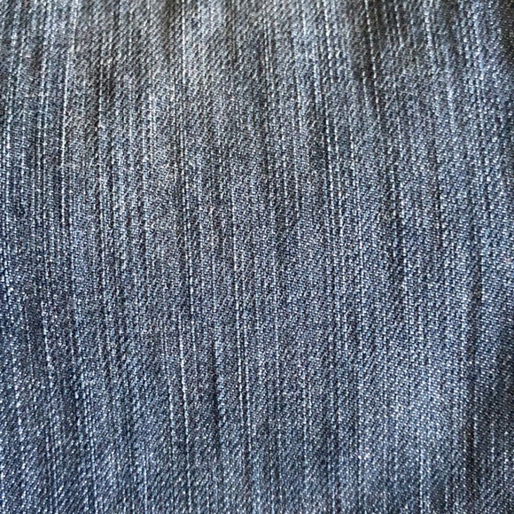 Denim Capri with zipper detail at leg opening - Picture 9 of 9